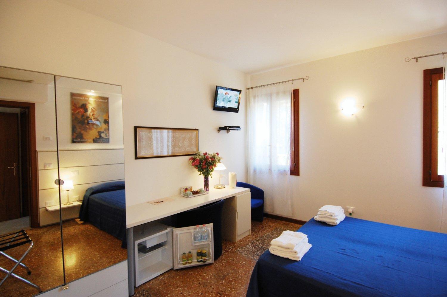Santa Margherita Guest House Venice Exterior photo