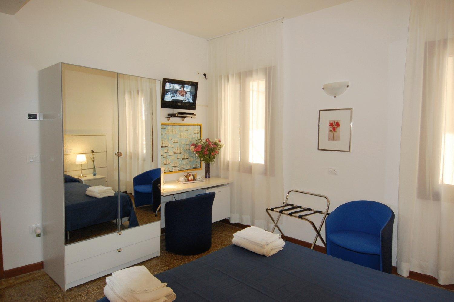 Santa Margherita Guest House Venice Exterior photo
